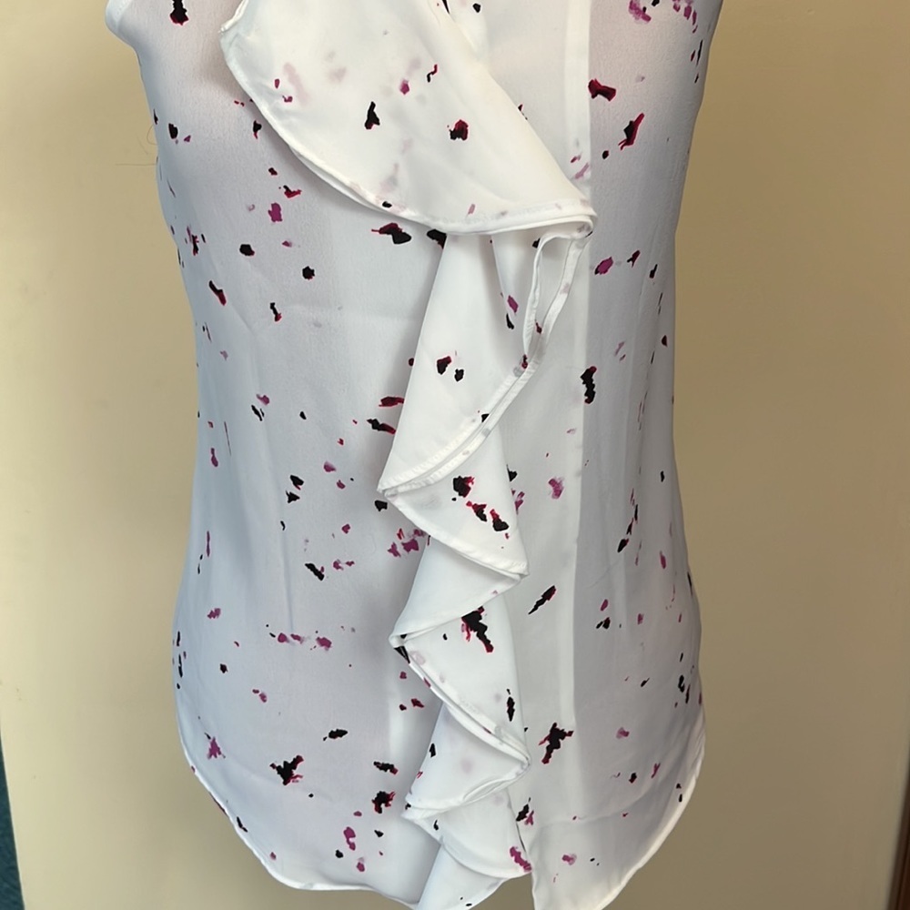 Apt. 9  blouse ruffled front  white paint splatter look  sleeveless top   size S - Picture 3 of 6